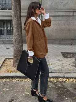 Veste-chemise femme en faux daim beige - Haut oversize rétro à poches cargo - Style streetwear décontracté printemps 2026