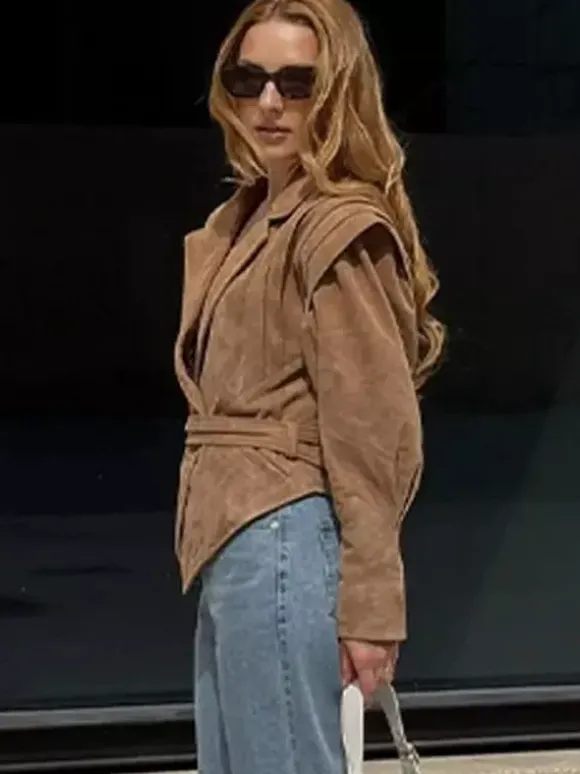 Veste portefeuille en suédine pour femme - Blazer marron tailleur coupe sablier épaules structurées - Collection printemps chic streetwear 2026