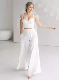 Voile de mariée classique en dentelle et tulle à bords coupés