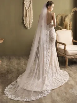 Voiles de mariée en dentelle Voiles de tulle à un niveau Applique Voiles de mariée en cascade