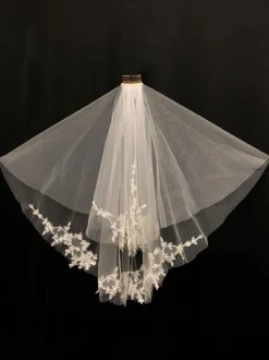 Voiles de mariée en tulle Voiles de mariée en dentelle à deux niveaux