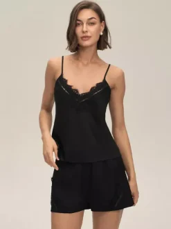 Vêtements d'intérieur à bretelles sans manches en polyester.